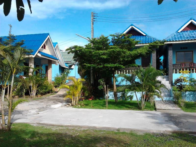 Wangwaree Resort Nai Yang Beach Exteriör bild