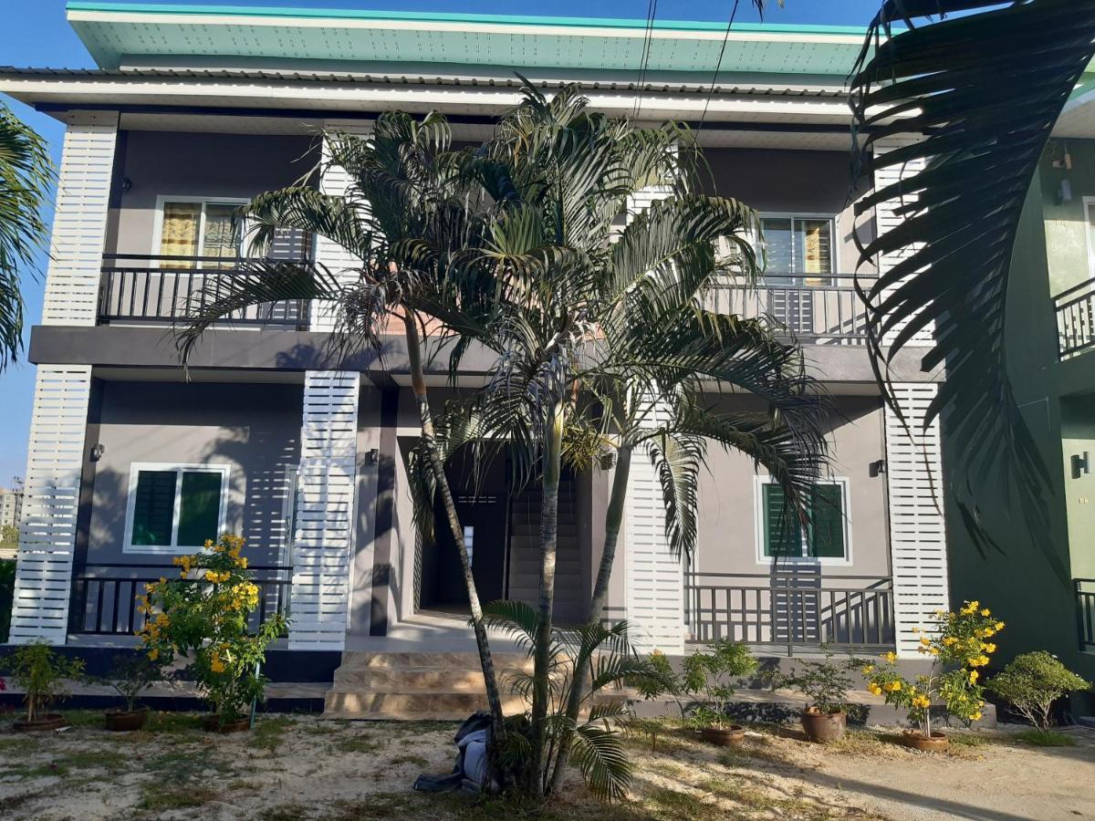 Wangwaree Resort Nai Yang Beach Exteriör bild