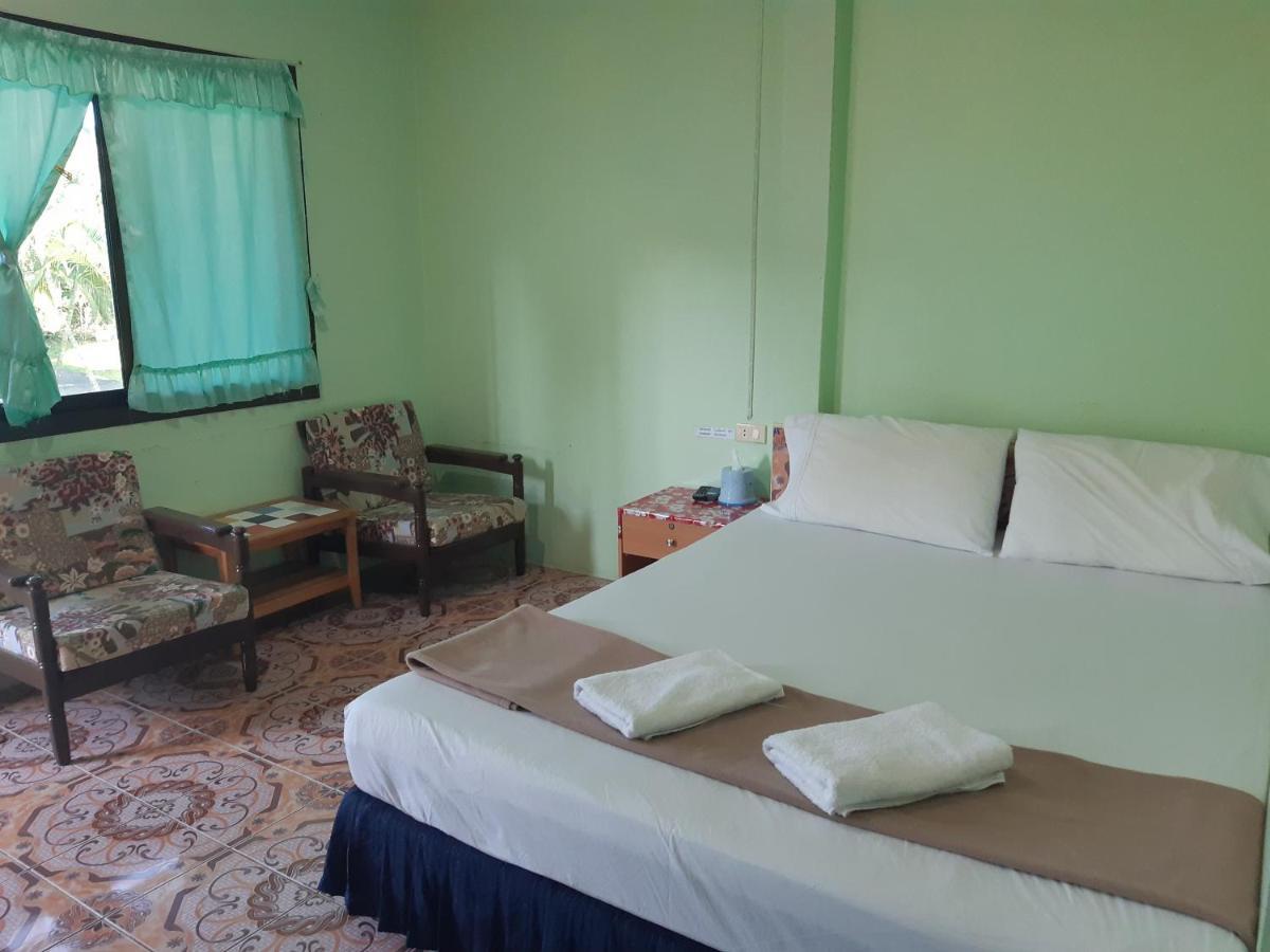 Wangwaree Resort Nai Yang Beach Exteriör bild